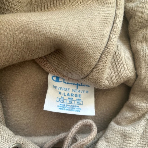 Champion Reverse Weave Hoodie - Picture 9 of 9